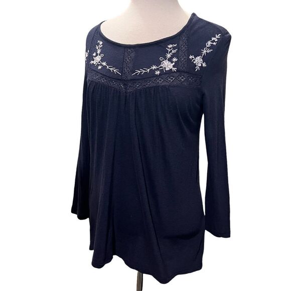 Lucky Brand Navy Blue & White Embroidered Long Sleeve Top size Small Petite - Picture 6 of 9